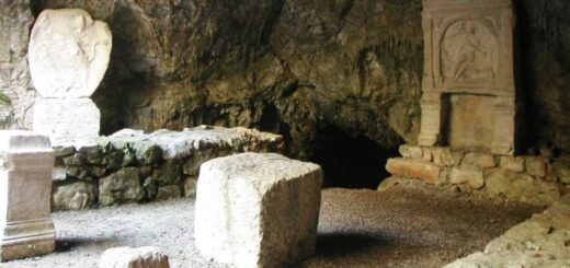 In foto la Grotta del Mitreo, courtesy Soprintendenza Archeologia, belle arti e paesaggio del Friuli Venezia Giulia
