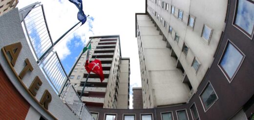 Il palazzo sede Ater Trieste - Stupenda foto di Marino Sterle