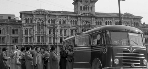 Giornalfoto Corso guide turistiche 9 marzo 1954