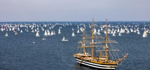 nave Amerigo Vespucci Barcolana