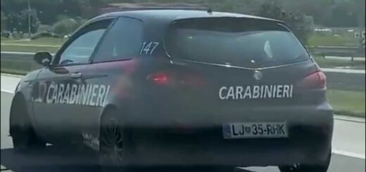 auto carabinieri fake